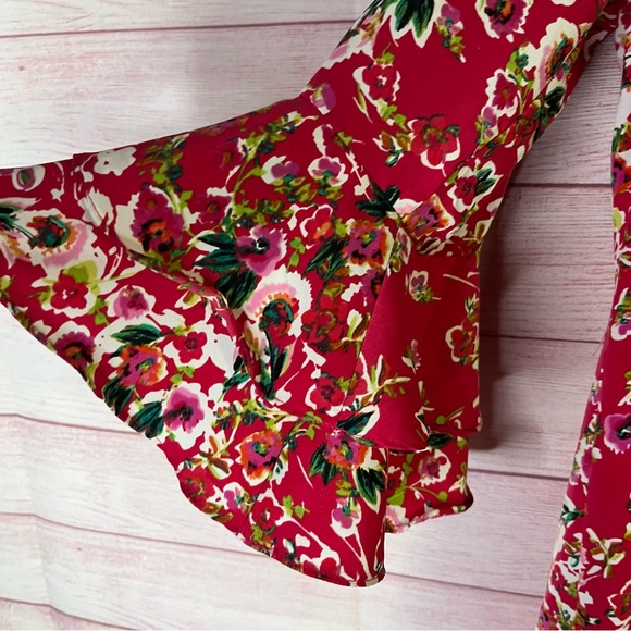 WAYF Pink Floral Bell Sleeve  Dress Size Medium - Picture 5 of 6